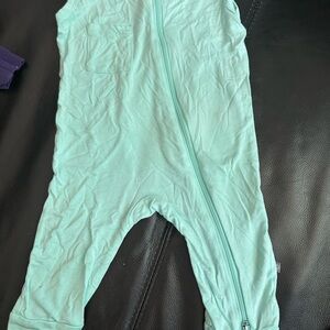 Sleeveless zip romper 6-12